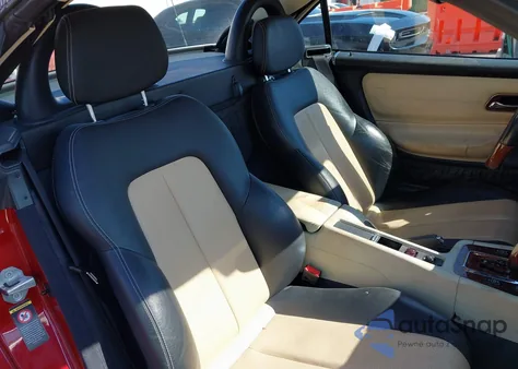 2001 Mercedes-Benz Slk 320 z USA, uszkodzony, nr VIN WDBKK65F51F208309